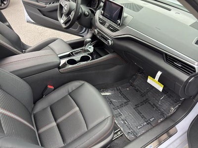 2025 Nissan Altima SR FWD