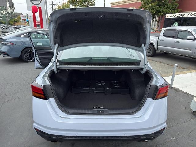 2025 Nissan Altima SR FWD