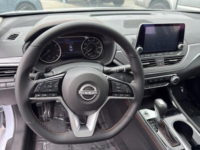 2025 Nissan Altima SR FWD