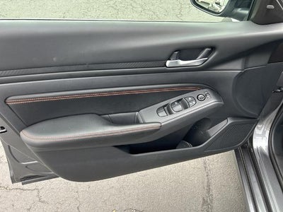 2022 Nissan Altima 2.5 SR Sedan