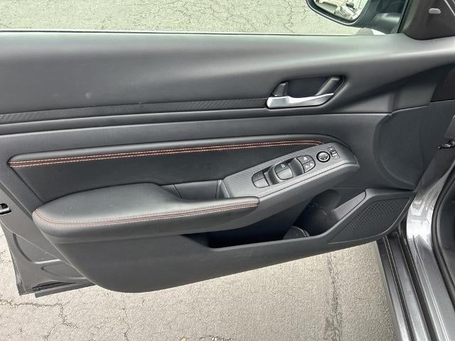 2022 Nissan Altima 2.5 SR Sedan