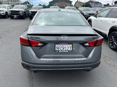 2022 Nissan Altima 2.5 SR Sedan