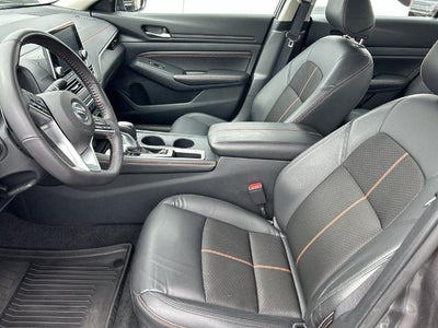 2022 Nissan Altima 2.5 SR Sedan