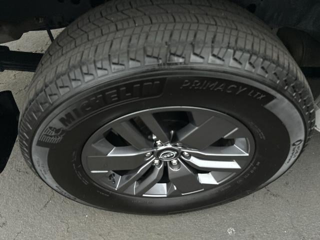 2025 Nissan Frontier Crew Cab 4x4 SV