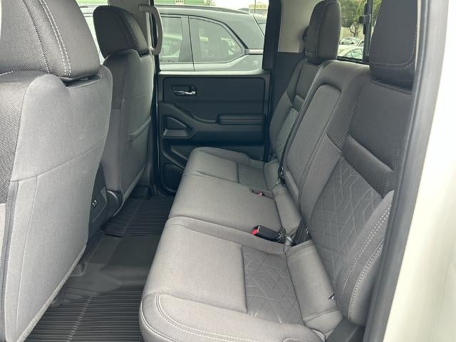 2025 Nissan Frontier Crew Cab 4x4 SV