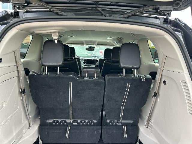 2023 Chrysler Pacifica Hybrid Touring L FWD