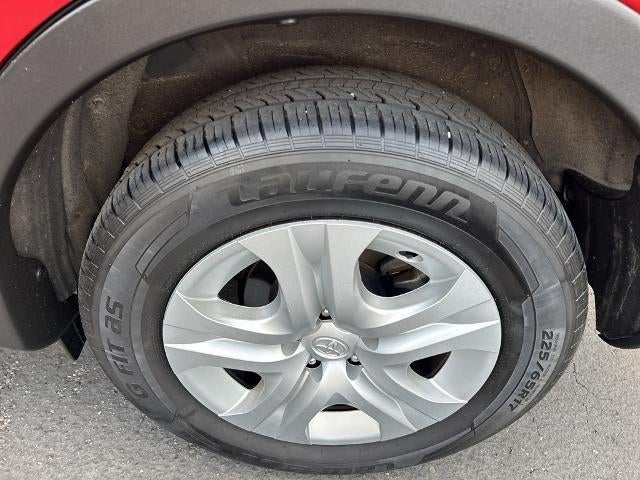 2015 Toyota RAV4 FWD 4dr LE (GS)