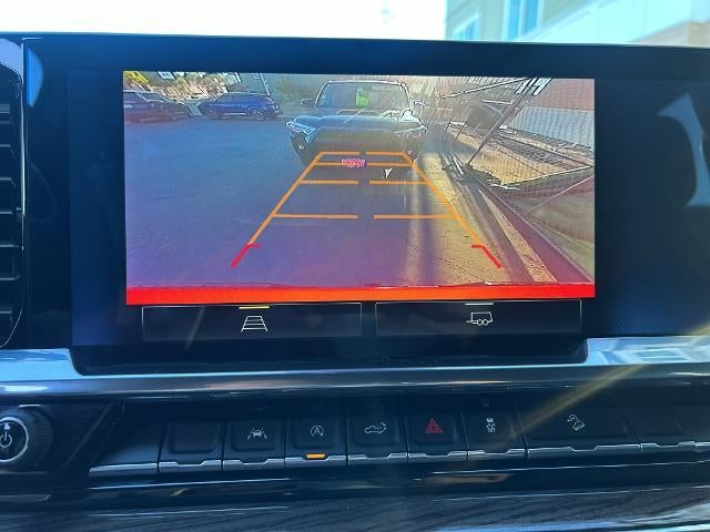 2022 Chevrolet Silverado 1500 Crew Cab Short Box 4-Wheel Drive LT Trail Boss