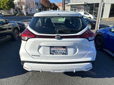 2024 Nissan Kicks S FWD