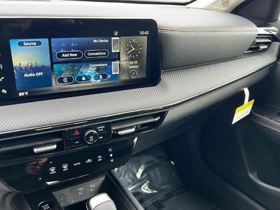 2025 Nissan Kicks SR