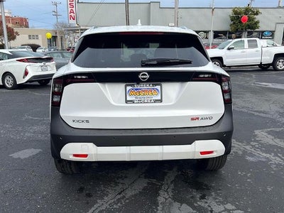 2025 Nissan Kicks SR