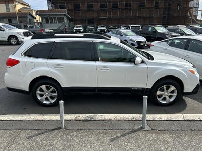 2013 Subaru Outback 2.5i Limited Automatic