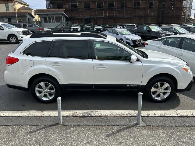 2013 Subaru Outback 2.5i Limited Automatic