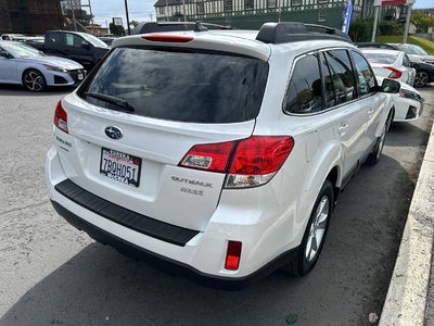 2013 Subaru Outback 2.5i Limited Automatic