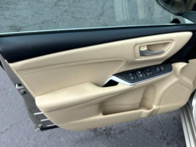 2017 Toyota Camry XLE Auto (SE)