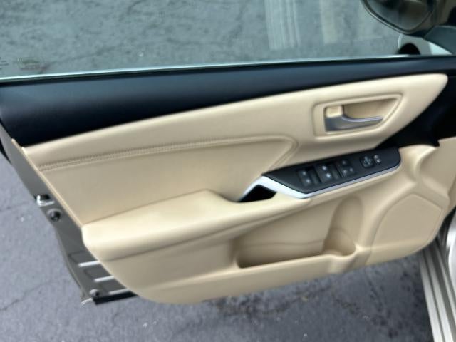2017 Toyota Camry XLE Auto (SE)