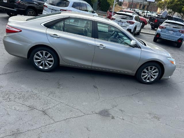 2017 Toyota Camry XLE Auto (SE)