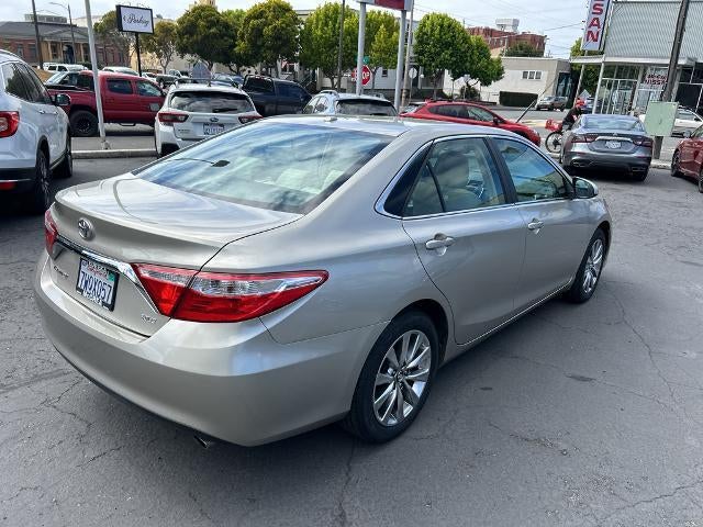 2017 Toyota Camry XLE Auto (SE)