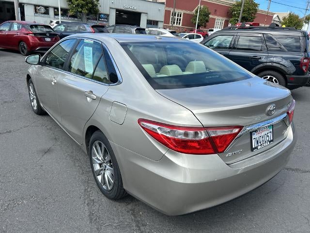2017 Toyota Camry XLE Auto (SE)