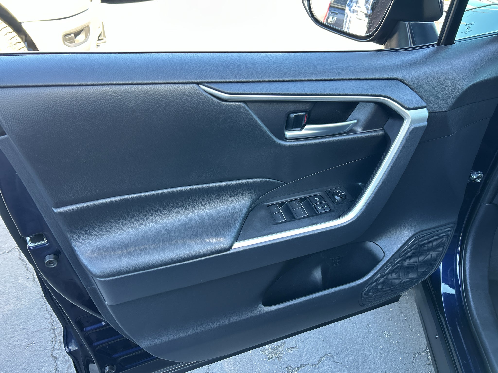 2025 Toyota RAV4 Hybrid Hybrid XLE