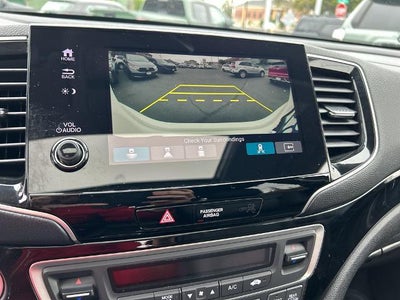 2020 Honda Pilot Touring 8-Passenger AWD