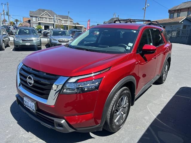 2024 Nissan Pathfinder SV 4WD