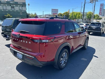 2024 Nissan Pathfinder SV 4WD