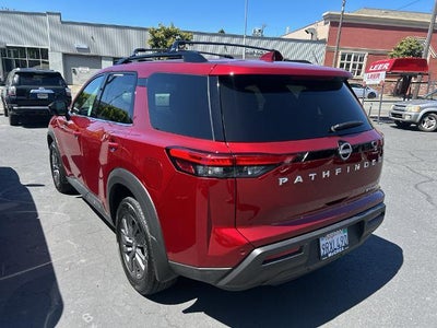 2024 Nissan Pathfinder SV 4WD