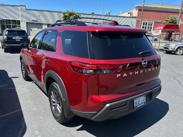 2024 Nissan Pathfinder SV 4WD