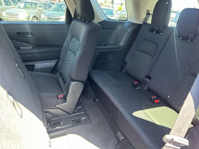 2024 Nissan Pathfinder SV 4WD