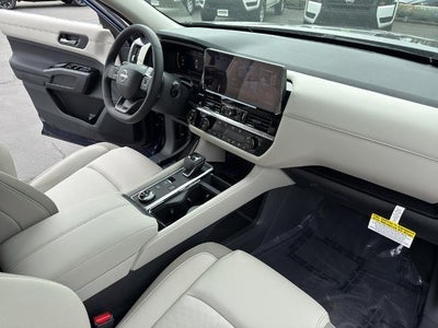 2026 Nissan Pathfinder SL