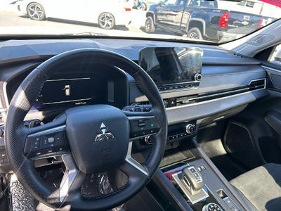 2024 Mitsubishi Outlander Plug-In Hybrid SE S-AWC