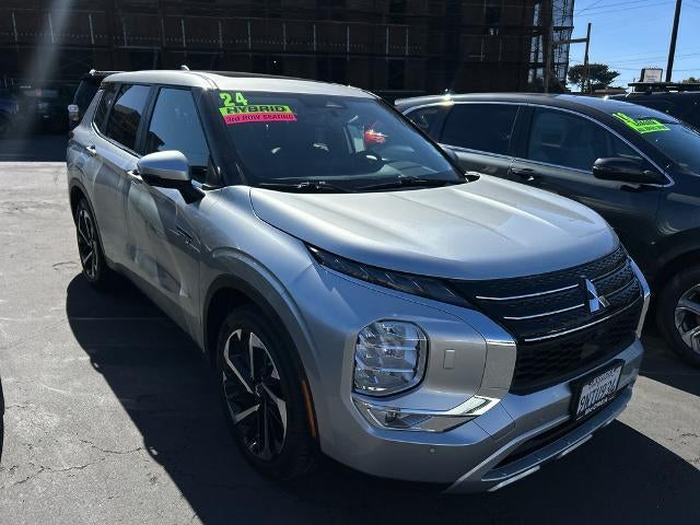 2024 Mitsubishi Outlander Plug-In Hybrid SE S-AWC