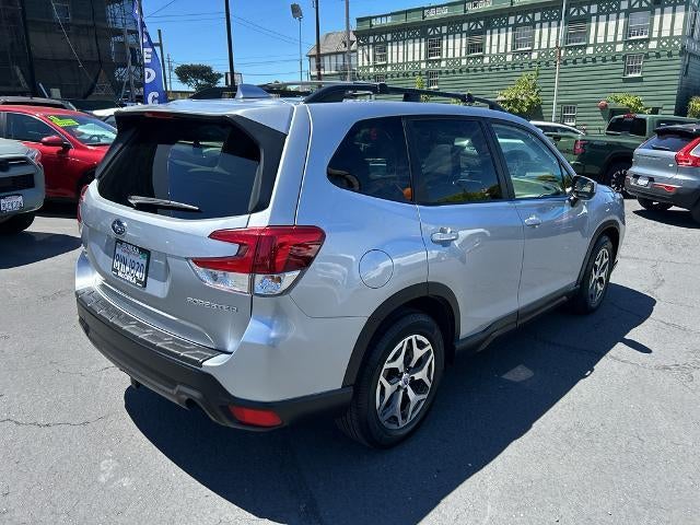 2021 Subaru Forester Premium CVT