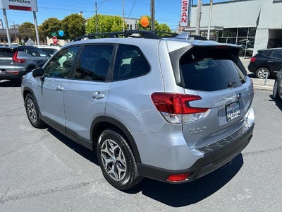 2021 Subaru Forester Premium CVT