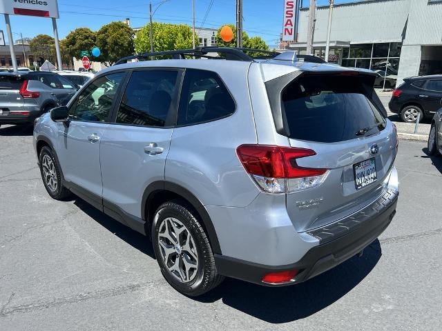 2021 Subaru Forester Premium CVT