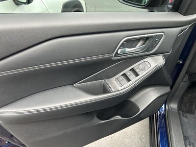 2025 Nissan Rogue AWD Platinum