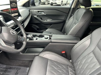 2025 Nissan Rogue AWD Platinum