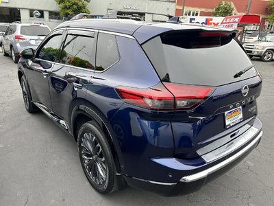 2025 Nissan Rogue AWD Platinum