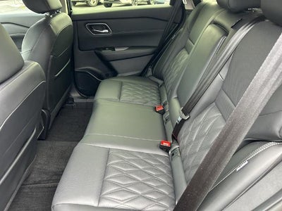 2025 Nissan Rogue AWD Platinum