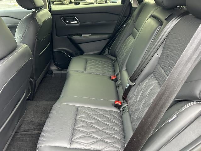 2025 Nissan Rogue AWD Platinum