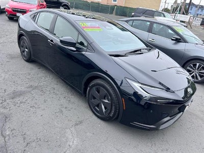 2024 Toyota Prius LE (Natl)