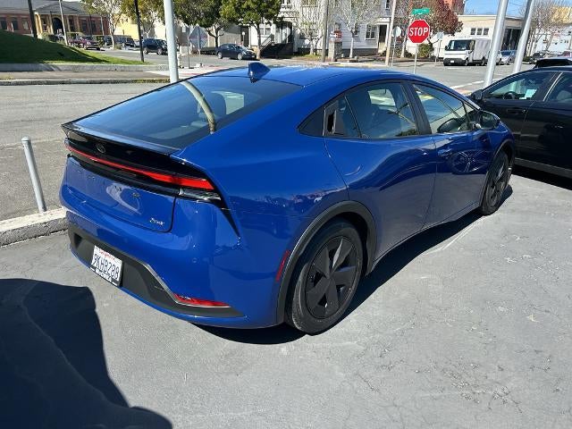 2024 Toyota Prius LE (Natl)