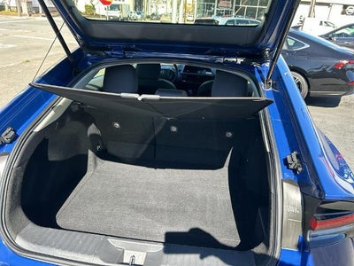 2024 Toyota Prius LE (Natl)